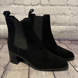 Steve Madden Black Suede Heeled pull on Boots NWOB Sz 9
